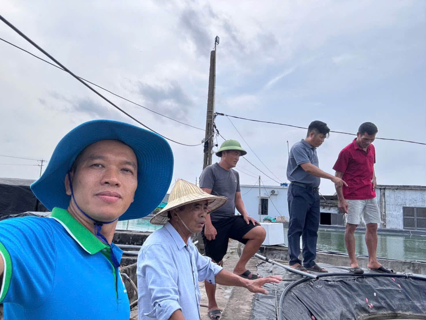 Chuyển giao kỹ thuật cho hộ nuôi